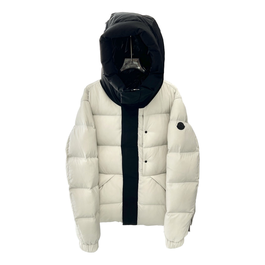 Moncler Contrast-Hood Puffer Jacket — #180